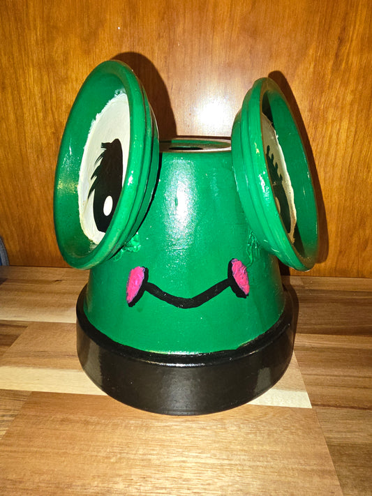 Frog yard light